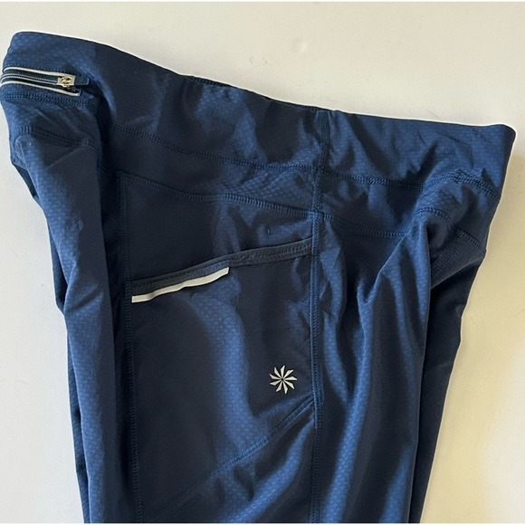 Athleta Blue Dobby Be Free Knicker Crop Capri Leggings pants size small - Picture 6 of 8